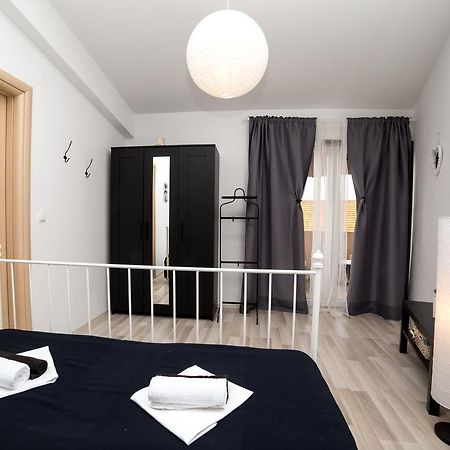 Apartments Zara Petrcane Exterior photo